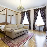 Apartment австрійська в центрі на вулиці михальчука 5 *