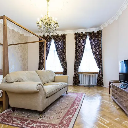 австрійська в центрі на вулиці михальчука 5 Lviv