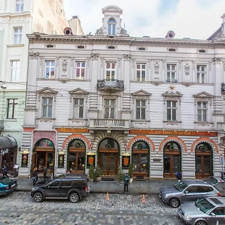 австрійська в центрі на вулиці михальчука 5 Lvov