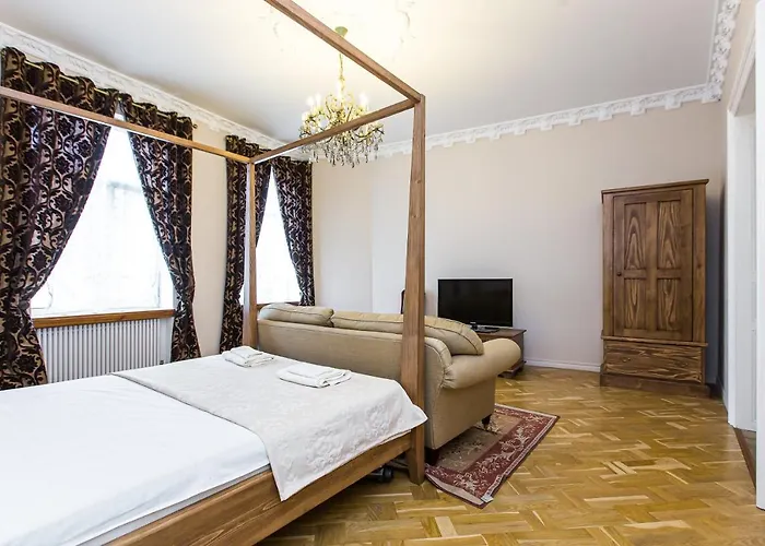 австрійська в центрі на вулиці михальчука 5 * Leópolis