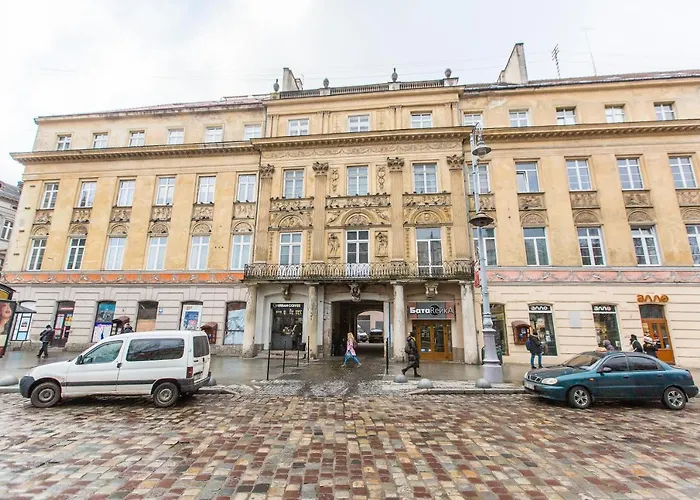 австрійська в центрі на вулиці михальчука 5